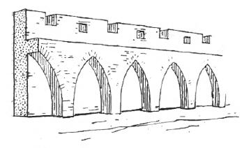 крепостная стена с арками